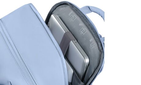 Laptop compartment 15.6"