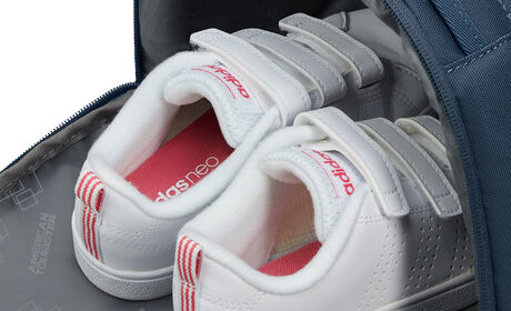 Poche latérale pour chaussures