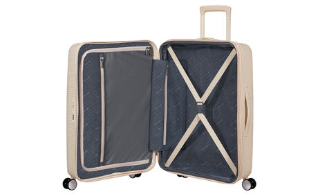 Organisation intérieure avec une poche  zippée supplémentaire