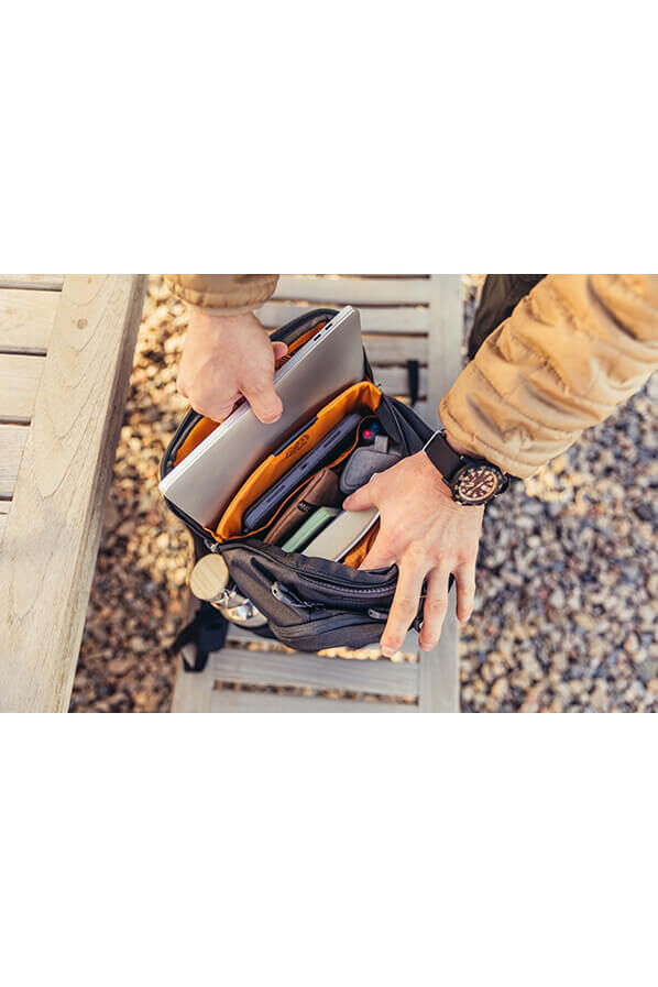 Gregory Everyday Adventure RHUNE 22  Carbon Black Gregory Everyday Adventure RHUNE 22  Carbon Black