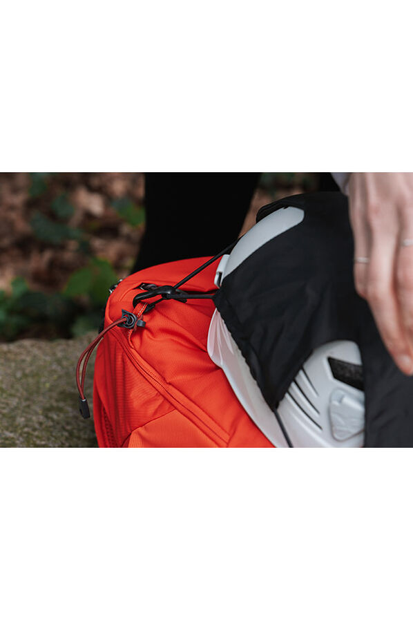 Gregory  PACKABLE HELMET HOLDER  Obsidian Black Gregory  PACKABLE HELMET HOLDER  Obsidian Black