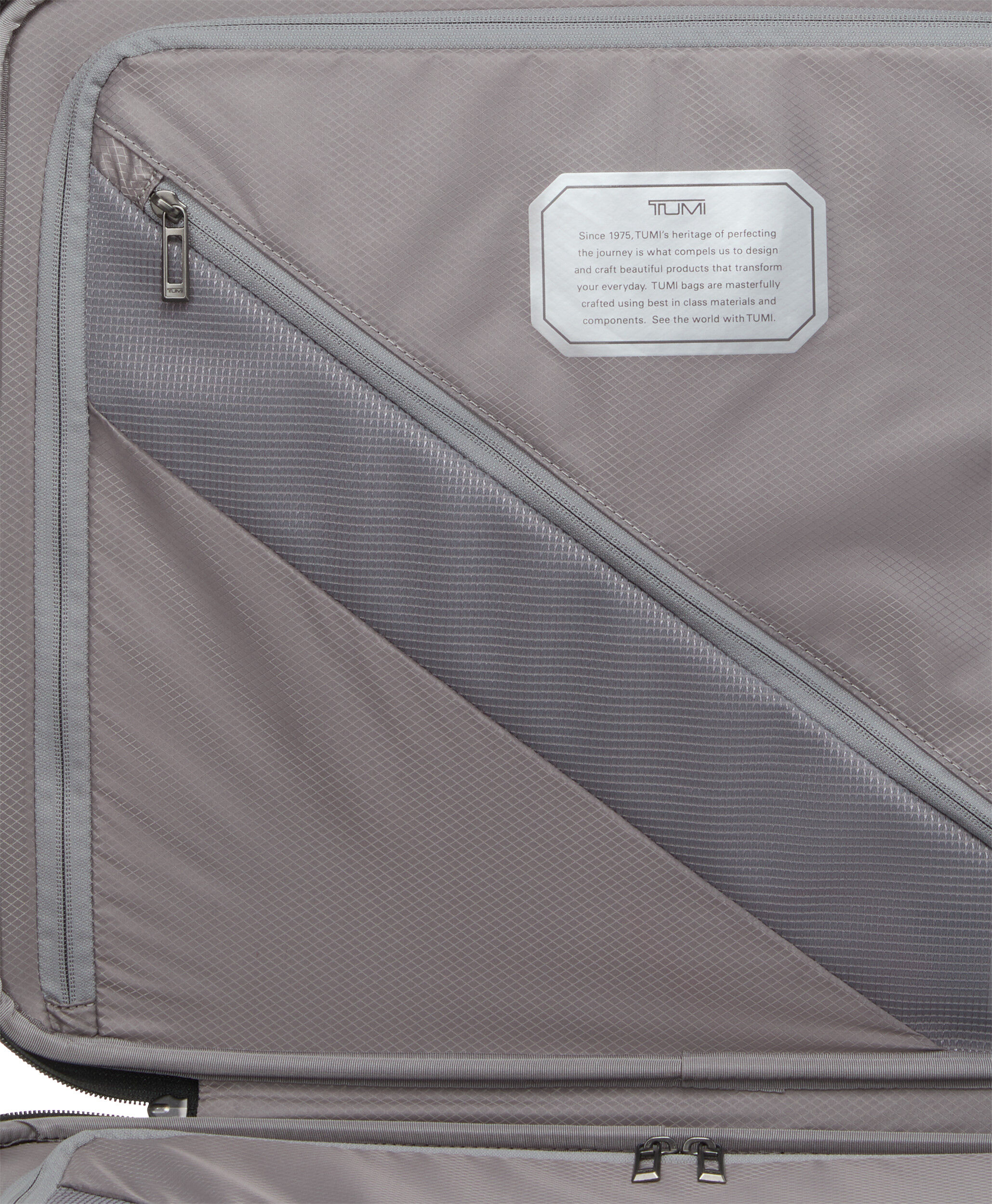 19 Degree Lite Valise &agrave; 4 roues 55 cm - Cont.