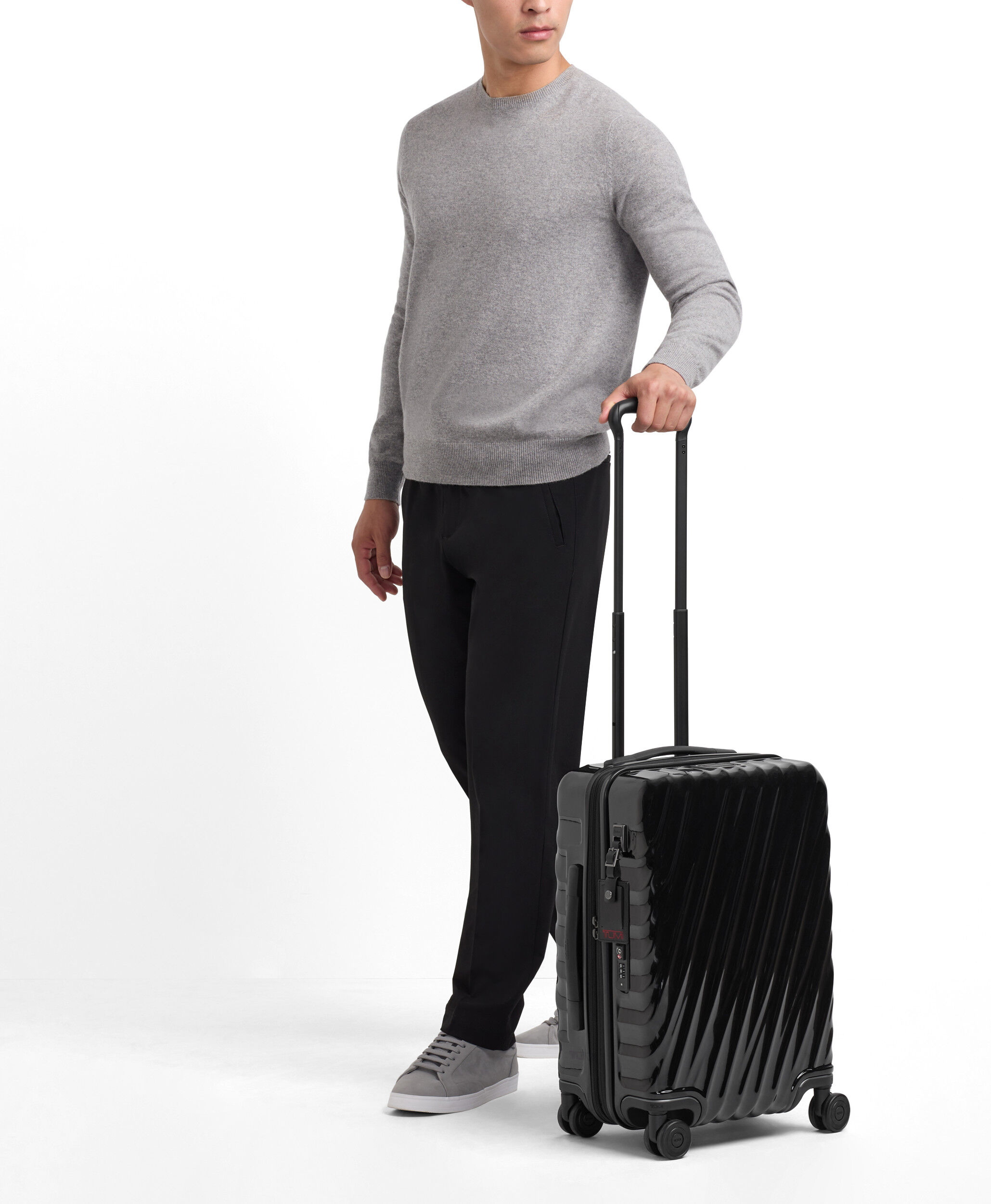19 Degree Spinner (4 wheels) 55 cm - Int.